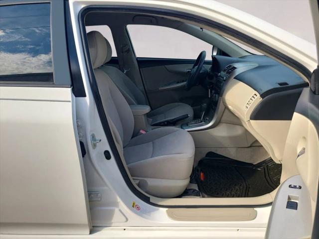 2011 Toyota Corolla LE