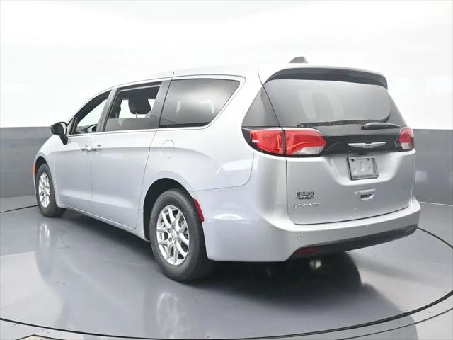 2026 Chrysler Voyager LX