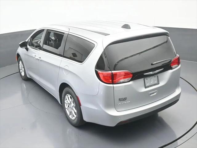 2026 Chrysler Voyager LX