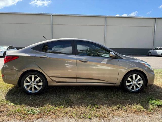 2013 Hyundai Accent GLS