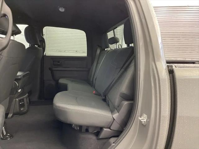 2026 Ram 2500 Black Express Crew Cab 4x2 64 Box