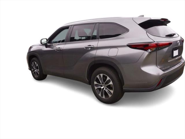 2025 Toyota Highlander XLE