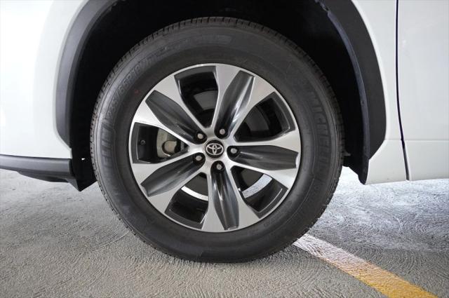 2025 Toyota Highlander XLE