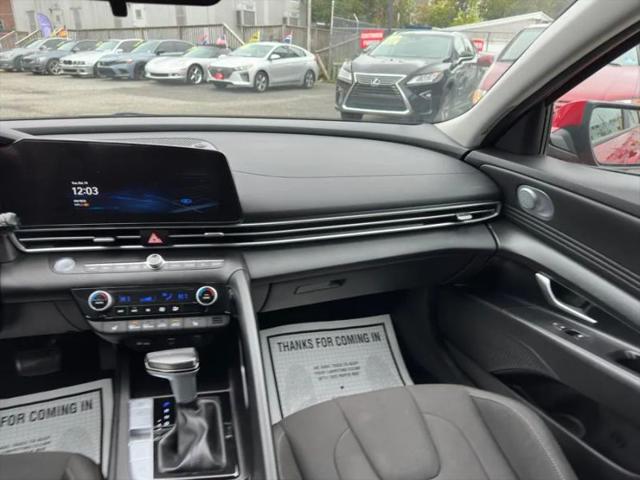 2023 Hyundai Elantra SEL