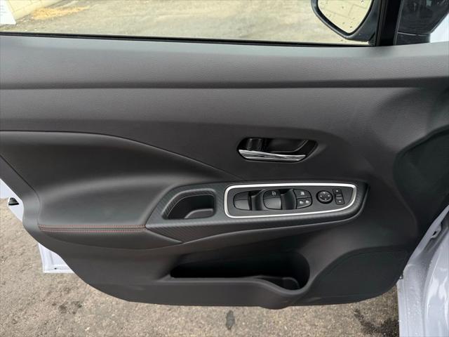 2025 Nissan Versa 1.6 SR