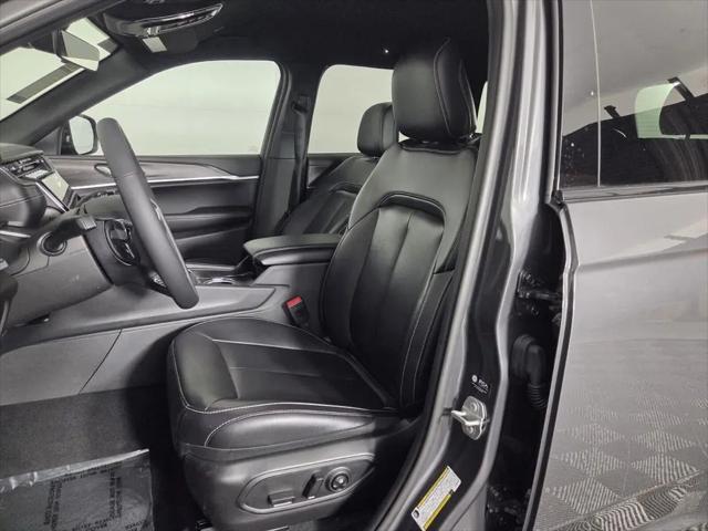 2025 Jeep Grand Cherokee Limited 4x2