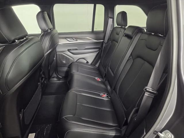 2025 Jeep Grand Cherokee Limited 4x2