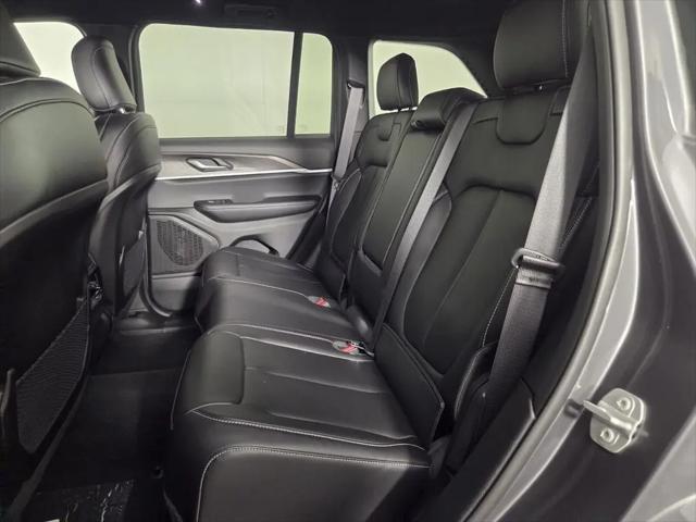 2025 Jeep Grand Cherokee Limited 4x2