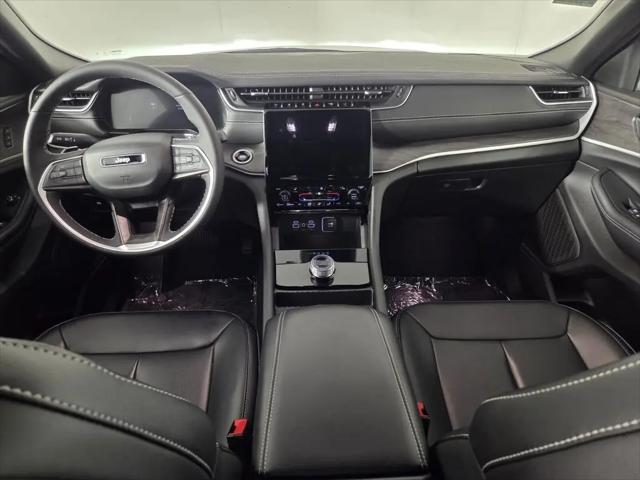 2025 Jeep Grand Cherokee Limited 4x2