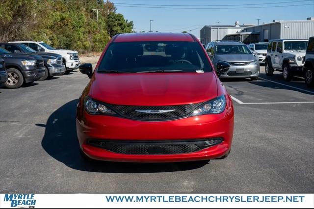 2026 Chrysler Voyager LX