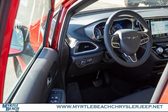 2026 Chrysler Voyager LX