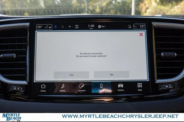 2026 Chrysler Voyager LX
