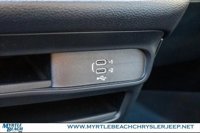 2026 Chrysler Voyager LX