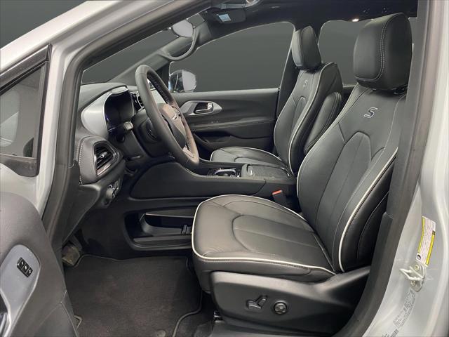 2026 Chrysler Pacifica Limited AWD