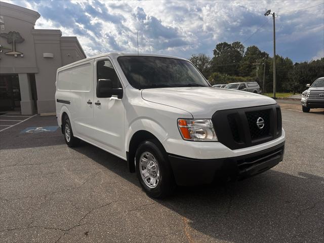 2015 Nissan 2500 SV V6