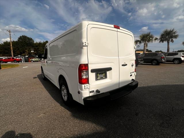 2015 Nissan 2500 SV V6