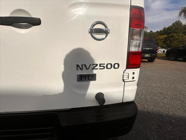 2015 Nissan 2500 SV V6
