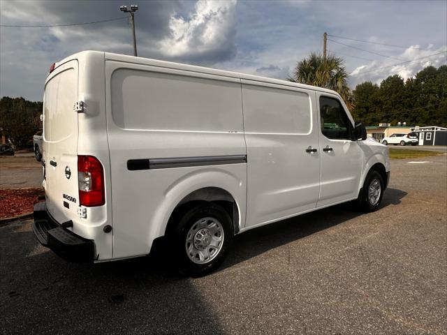 2015 Nissan 2500 SV V6