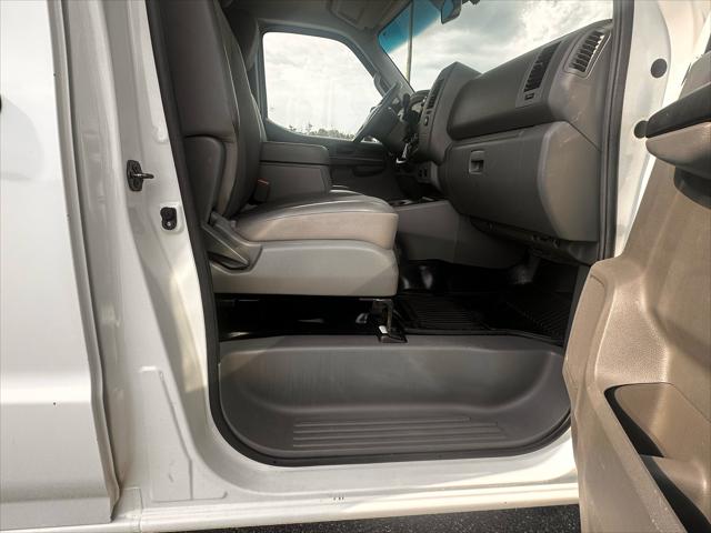 2015 Nissan 2500 SV V6