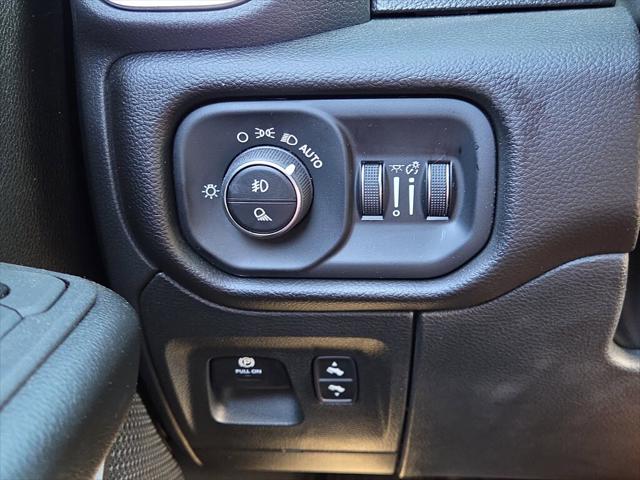 2025 Ram 1500 Big Horn Crew Cab 4x4 5'7" Box