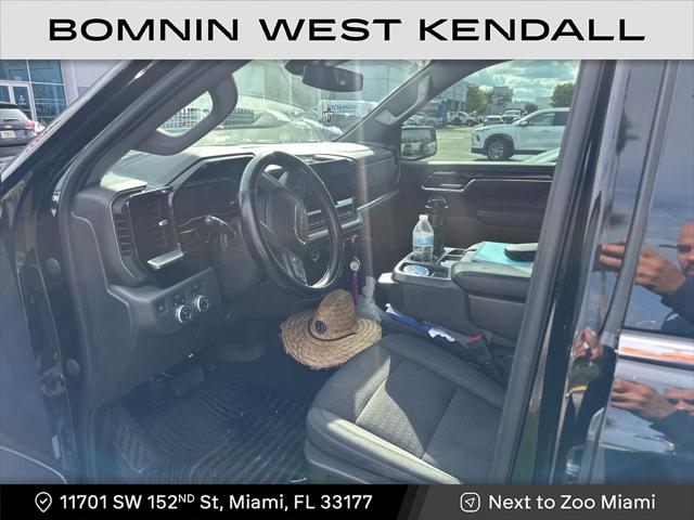 2023 GMC Sierra 1500 4WD Crew Cab Short Box SLE
