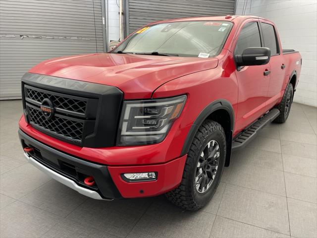 2021 Nissan TITAN Crew Cab PRO-4X 4x4 2021 Nissan TITAN Crew Cab PRO-4X 4x4