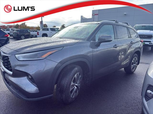 2021 Toyota Highlander XLE 2021 Toyota Highlander XLE