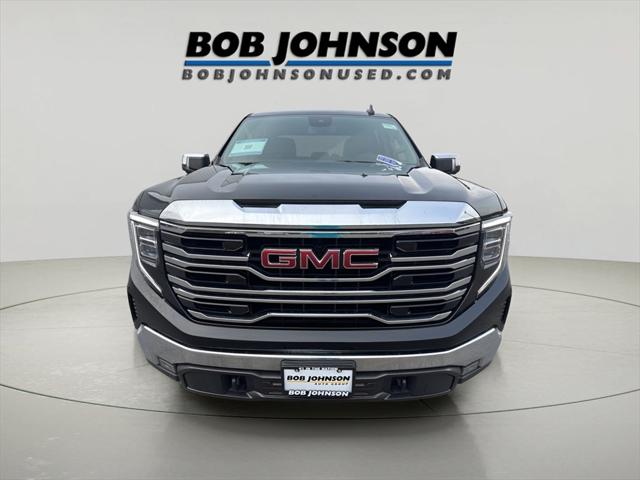 2023 GMC Sierra 1500 4WD Crew Cab Short Box SLT