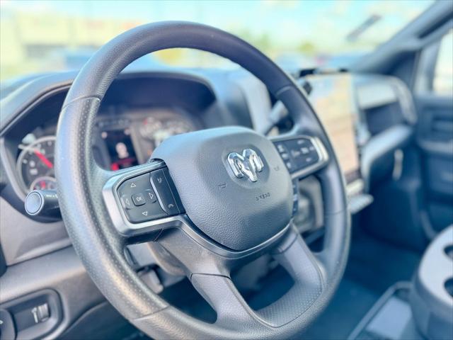 2026 RAM Ram 2500 RAM 2500 BLACK EXPRESS CREW CAB 4X4 64 BOX