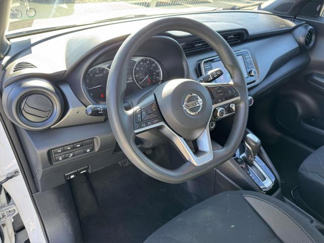 2020 Nissan Kicks S Xtronic CVT 2020 Nissan Kicks S Xtronic CVT