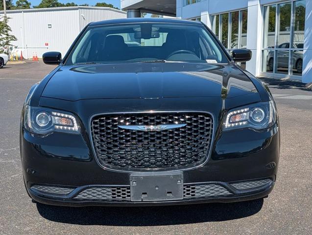 2019 Chrysler 300 Touring 2019 Chrysler 300 Touring
