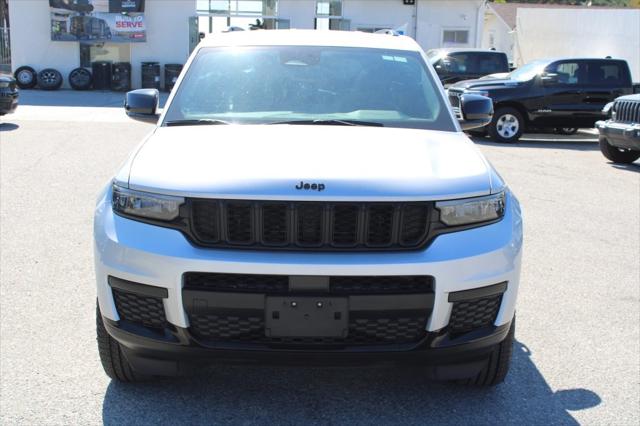 2023 Jeep Grand Cherokee L Altitude 4x4
