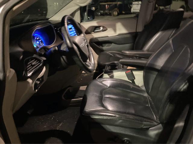 2017 Chrysler Pacifica Touring-L Plus 2017 Chrysler Pacifica Touring-L Plus