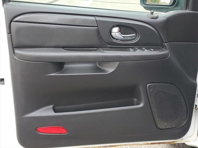 Used 2007 GMC Envoy For Sale in Waterford Twp, MI