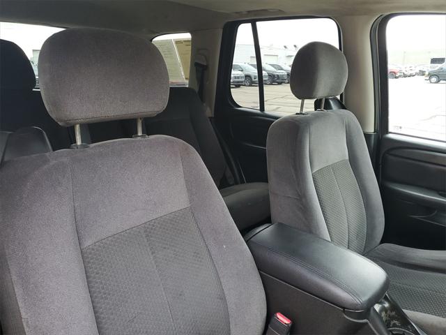 Used 2007 GMC Envoy For Sale in Waterford Twp, MI