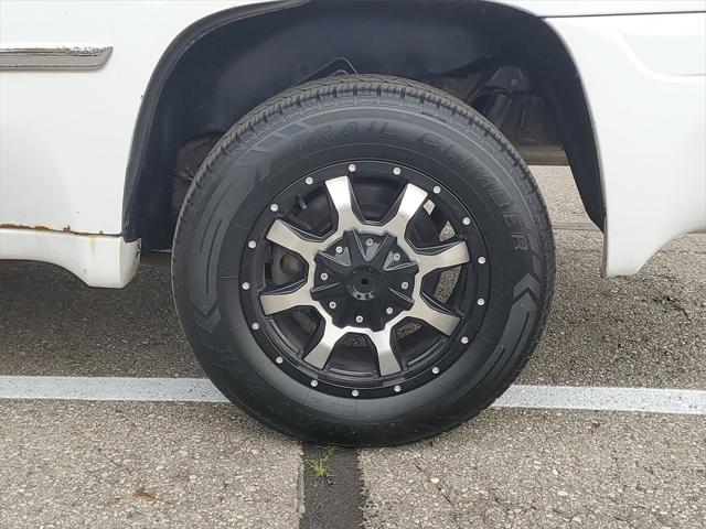 Used 2007 GMC Envoy For Sale in Waterford Twp, MI