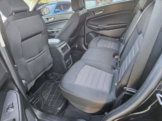 2022 Ford Edge SE