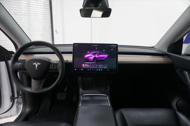 2022 Tesla Model Y Long Range Dual Motor All-Wheel Drive