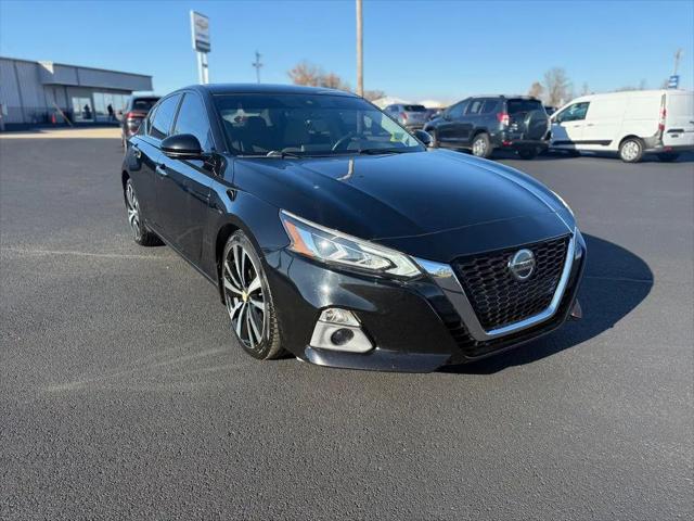 2019 Nissan Altima 2.5 Platinum for sale in Salem, IL