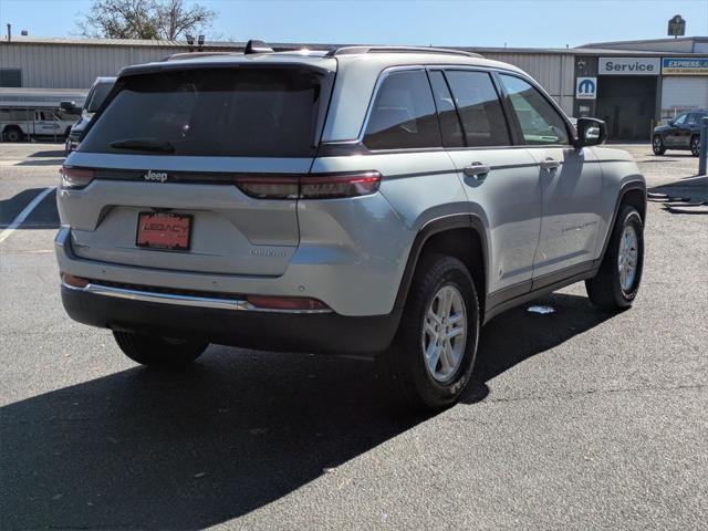 2025 Jeep Grand Cherokee GRAND CHEROKEE LAREDO 4X2 2025 Jeep Grand Cherokee GRAND CHEROKEE LAREDO 4X2