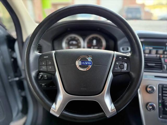2012 Volvo XC60 T6 R-Design