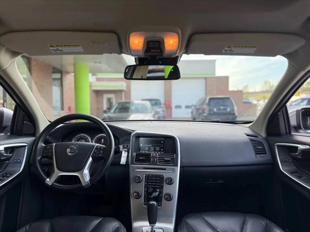 2012 Volvo XC60 T6 R-Design