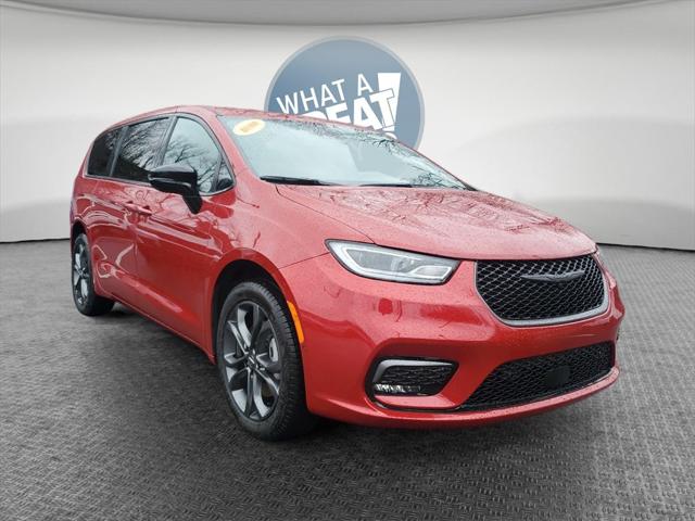 2026 Chrysler Pacifica PACIFICA SELECT AWD