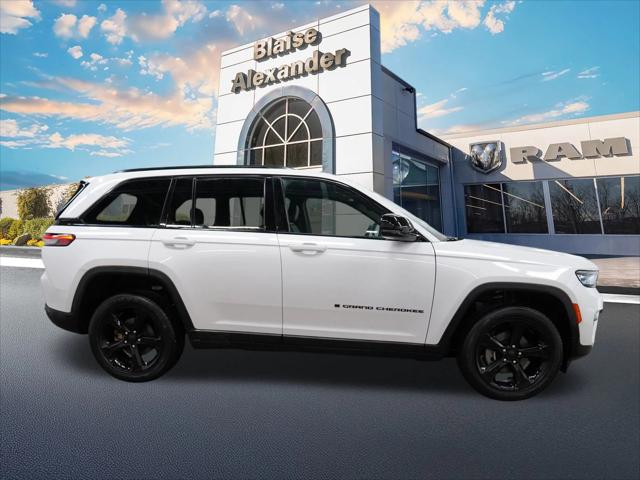 2023 Jeep Grand Cherokee Altitude 4x4