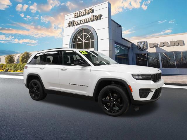 2023 Jeep Grand Cherokee Altitude 4x4 2023 Jeep Grand Cherokee Altitude 4x4