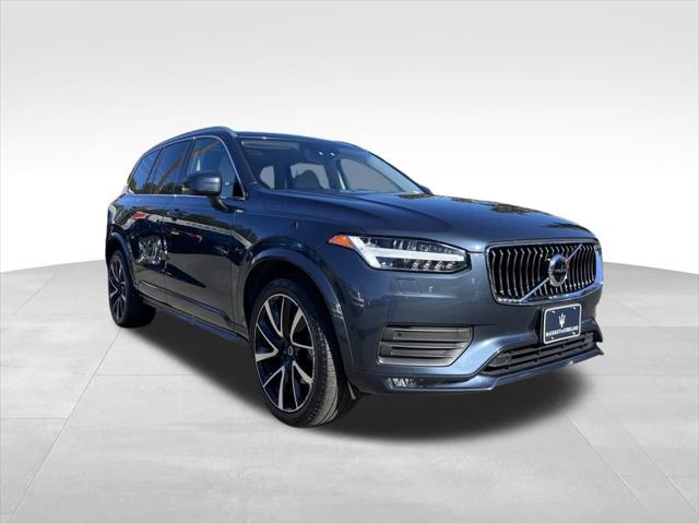 2022 Volvo XC90 T6 Momentum 7 Passenger
