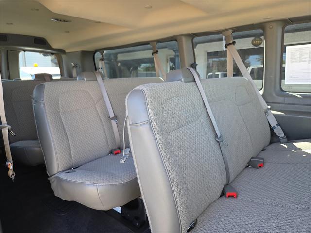 2025 Chevrolet Express Passenger RWD 3500 Extended Wheelbase LS