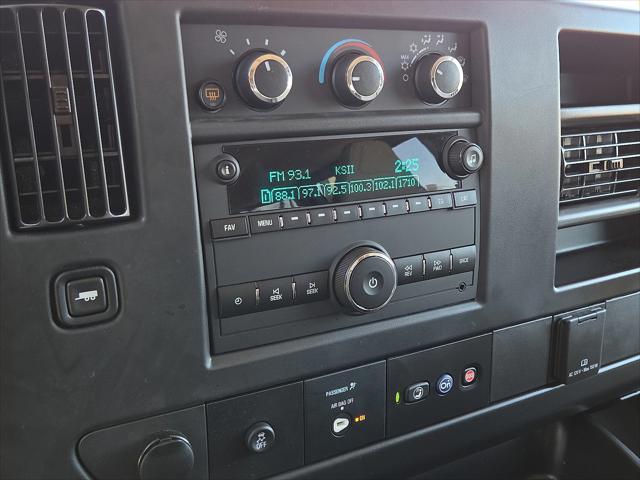 2025 Chevrolet Express Passenger RWD 3500 Extended Wheelbase LS