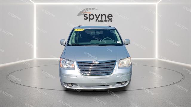 2010 Chrysler Town and Country Touring 2010 Chrysler Town and Country Touring
