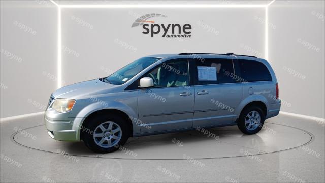 2010 Chrysler Town and Country Touring 2010 Chrysler Town and Country Touring